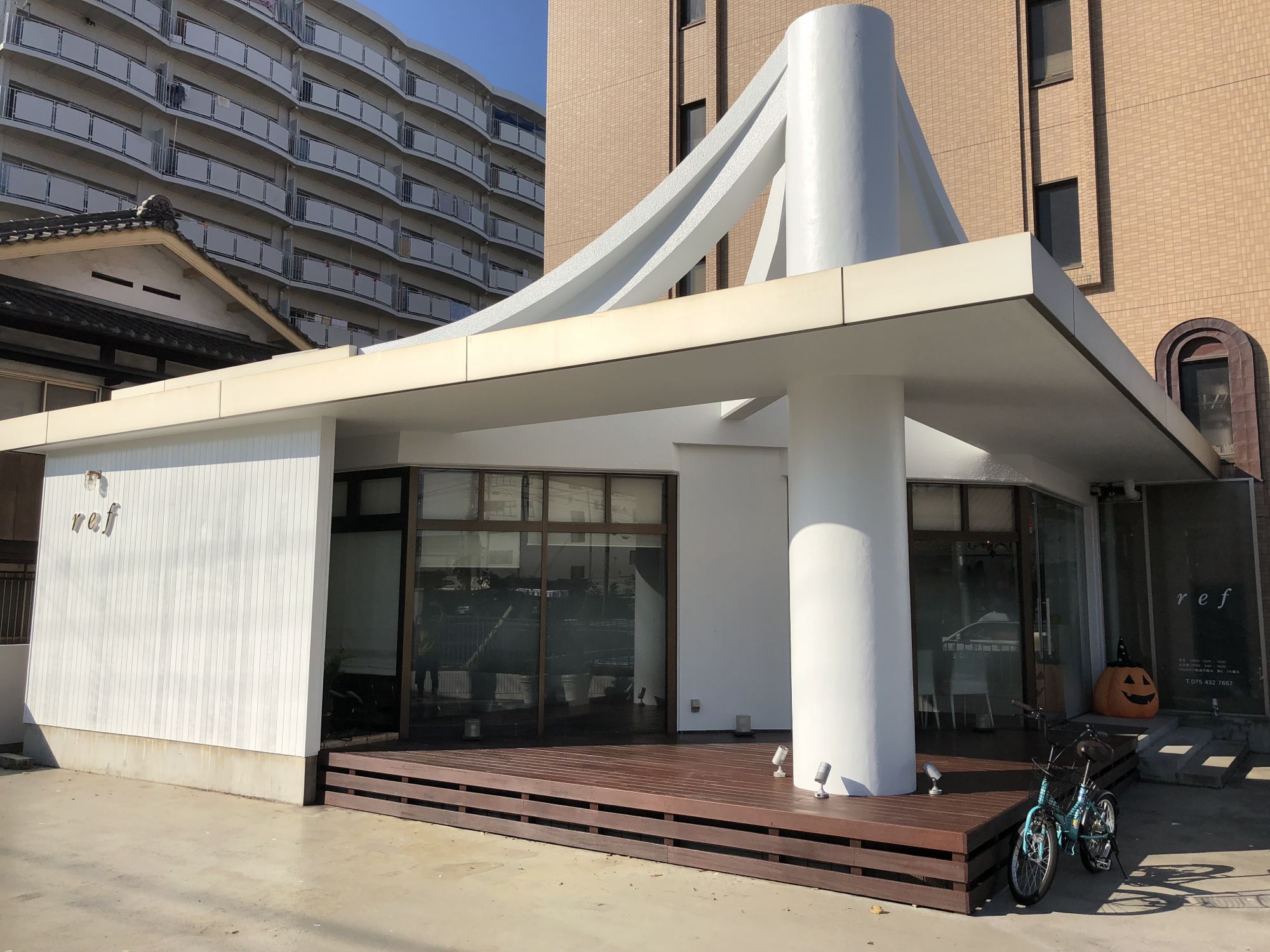 【山ノ内】≪積極採用中≫≪完全週休2日制≫≪毎週月曜、火曜休み≫≪社会保険完備≫キャリアに応じて活躍できる環境あり！着付けも学んでいくことが可能！地域No.1の愛されサロン！「ref（リフ）」からスタイリスト（美容師）の求人★☆