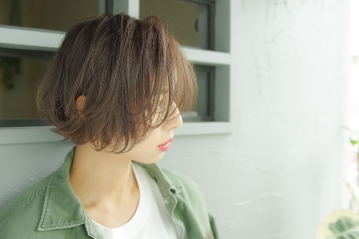 【山ノ内】≪積極採用中≫≪完全週休2日制≫≪毎週月曜、火曜休み≫≪社会保険完備≫キャリアに応じて活躍できる環境あり！着付けも学んでいくことが可能！地域No.1の愛されサロン！「ref（リフ）」からスタイリスト（美容師）の求人★☆