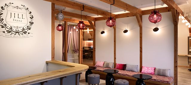 【吉田】 ≪月8,9日休み≫≪社会保険完備≫≪賞与あり≫≪産休育休実績あり≫駅チカすぐの好立地!社内アカデミー完備で営業時間中研修にて2年デビュー確実!地域郊外型の人気ヘアサロン!魅力ある会社です!「JILL franc 吉田店(ジルフランヨシダテン)」からアシスタント(美容師)の求人☆★