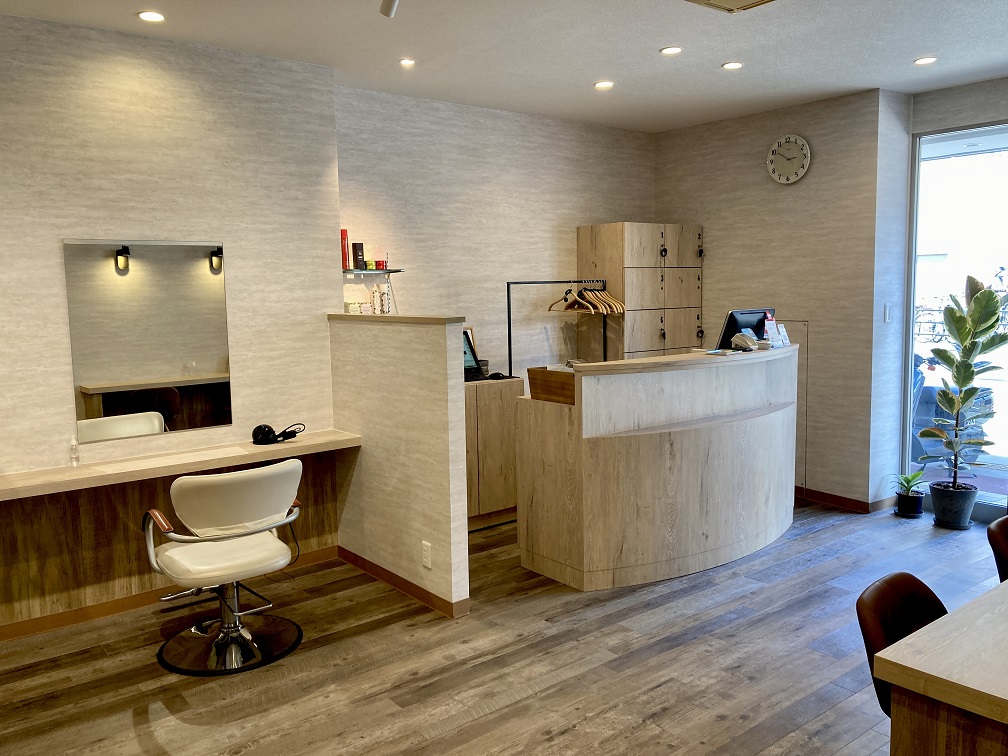 【西鉄春日原駅】◆完全週休2日制・高月給・社会保険完備◆パート・アルバイト・業務委託OK◆駅チカでアクセス抜群！！ご予約状況により18時退勤も可能！！幅広い世代のお客様が来店されるアットホームなヘアサロン「HAIR SALON Y3（ヘアーサロンワイスリー）」からスタイリスト（美容師）の求人☆☆