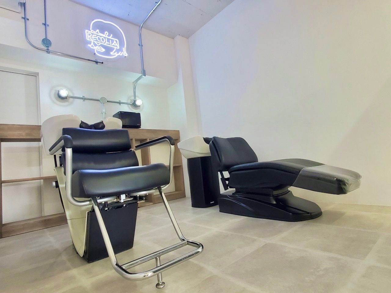 【東野】≪営業時間中レッスンOK≫アートを感じるオシャレな店内！オーナーさんやスタッフさん、お客様の笑顔があふれるサロンです！20〜30代のお客様を中心に愛されるHair Make RECOLIA（ヘアメイクレコリア）からアシスタント（美容師）の求人★☆