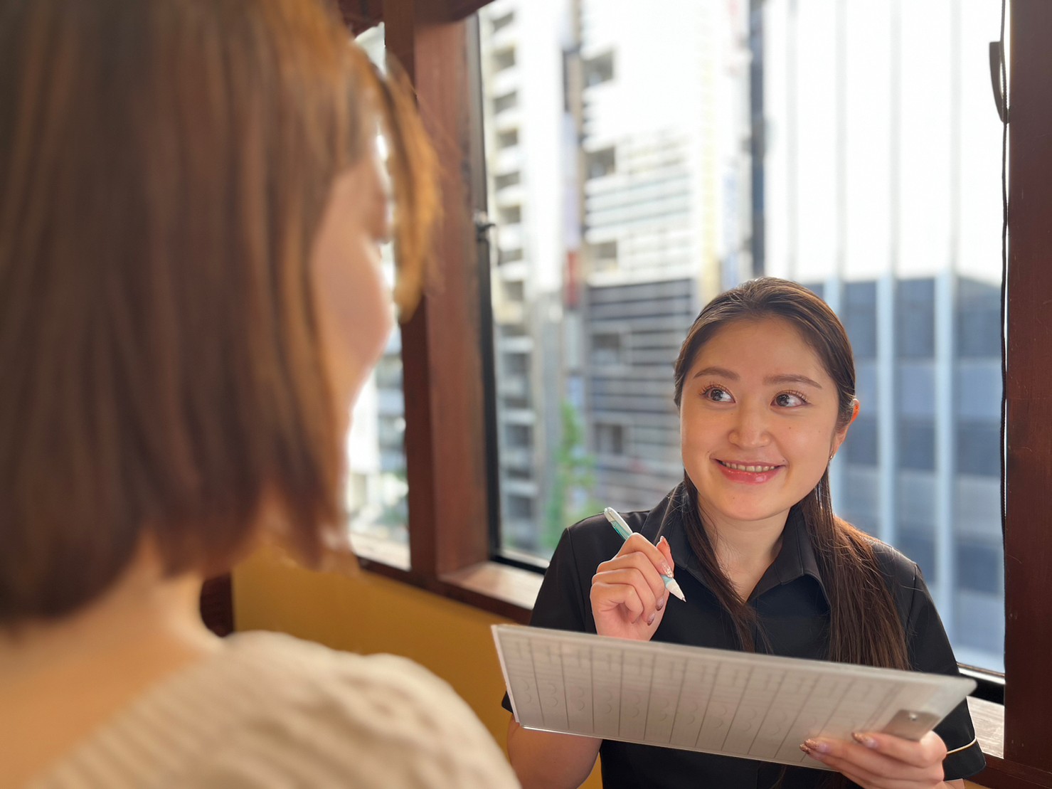 【市ヶ谷】≪社会保険完備≫≪未経験歓迎≫≪研修制度あり☆≫≪研修中もお給料あり★≫福利厚生充実で女性が安心して長く働けるサロン♪各地で勢いを増すアイラッシュ専門店★技術力も高いKahala 市ヶ谷店(カハライチガヤテン)からアイリスト(アイデザイナー・まつ毛エクステ)の求人☆☆