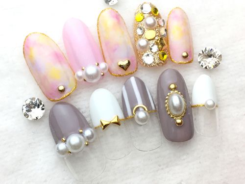 【難波】≪経験者歓迎≫≪社会保険完備≫≪実働8時間≫店内は清潔感あるキレイでとっても可愛い空間！技術力も高く、研修もしっかり女性が安心して長く働けるサロン「maunakea 難波店（マウナケアナンバテン）」からネイリスト（ネイル）の求人☆☆