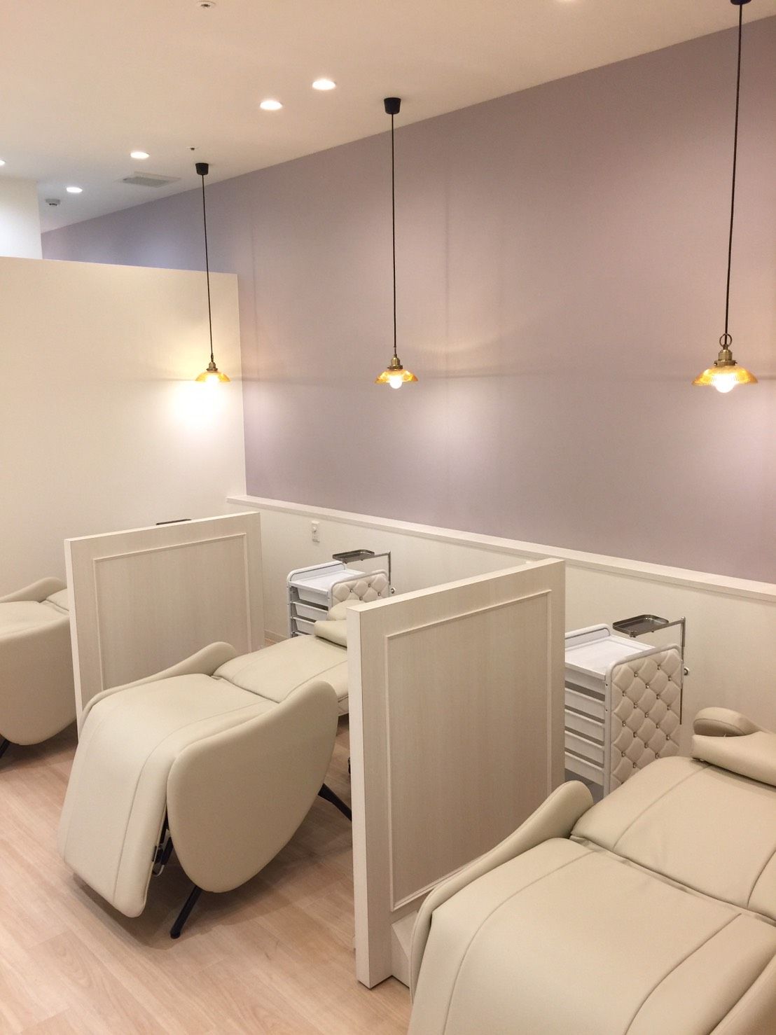 【名谷】≪アイラッシュ専門店・NEW OPEN≫≪福利厚生充実≫≪社会保険完備≫閑静な住宅街に佇む上質な空間!お客様が寛げる!高級感溢れるオシャレで魅力的なサロン≪経験者大歓迎≫≪各種手当充実≫Sur EYE lash(シュールアイラッシュ)からアイリスト(アイデザイナー・まつ毛エクステ)の求人★☆★