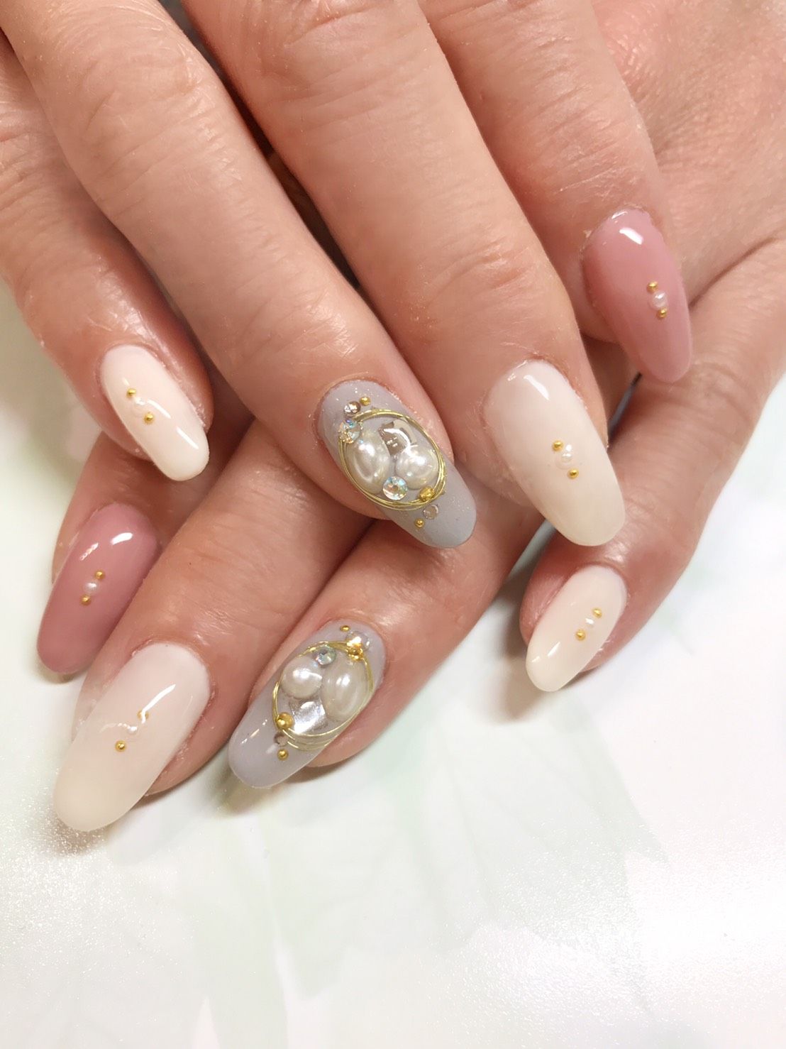 【鳳】≪経験者の募集≫≪完全週休2日制≫≪社会保険完備≫≪残業無し≫≪業務委託・正社員・パート・アルバイトOK≫集客がしっかりしているので、経験者の方であればすぐにお客様がつく環境です！温かいスタッフさんが魅力的！！今までの経験を生かして働きたい！という方にもオススメ！地元の方にも愛される地域密着型のアットホームサロン「STAY GOLD（ステイゴールド）」からネイリスト（ネイル）求人☆☆