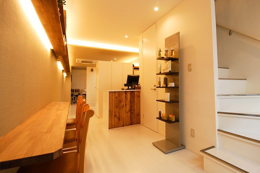 【JR高槻】フリーのお客様も多いので、入客チャンス有り！手荒れに悩んできた方も安心！他にはない薬剤を扱っています。「O’s HAIR アクトモール店（オースヘアーアクトモールテン）」からスタイリスト（美容師・理容師）の求人★☆