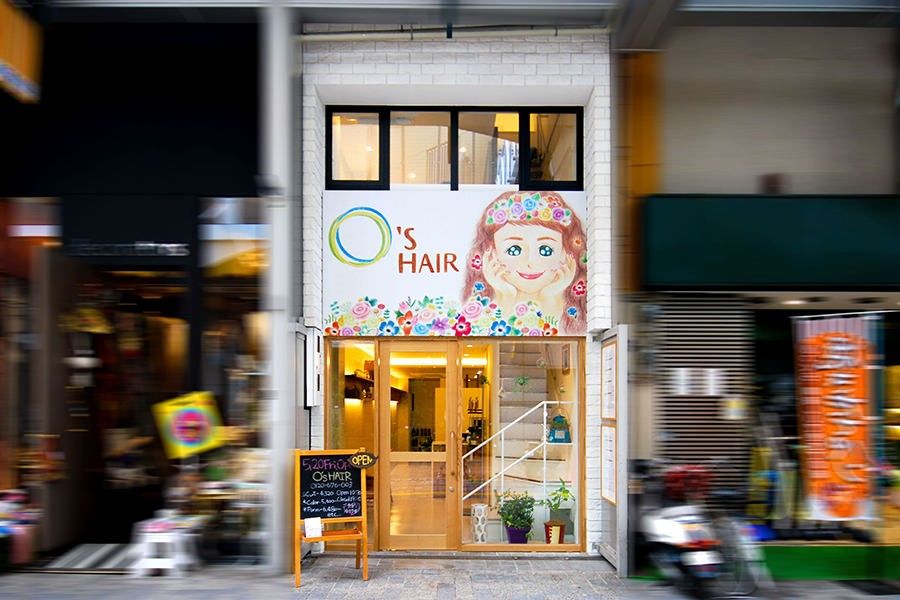 【JR高槻】フリーのお客様も多いので、入客チャンス有り！手荒れに悩んできた方も安心！他にはない薬剤を扱っています。「O’s HAIR アクトモール店（オースヘアーアクトモールテン）」からスタイリスト（美容師・理容師）の求人★☆