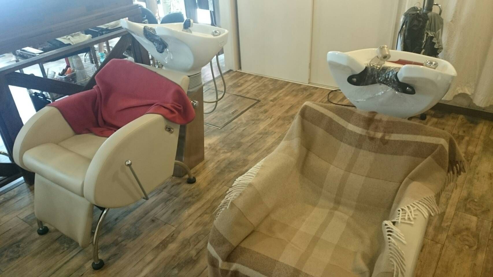 【大和田】月給20万円スタート!個人店ならではの堅苦しくない雰囲気がいっぱい!営業中に実践的に技術に入っていくことができますよ!hair space ar(ヘアスペースアール)からアシスタント(美容師)の求人☆☆