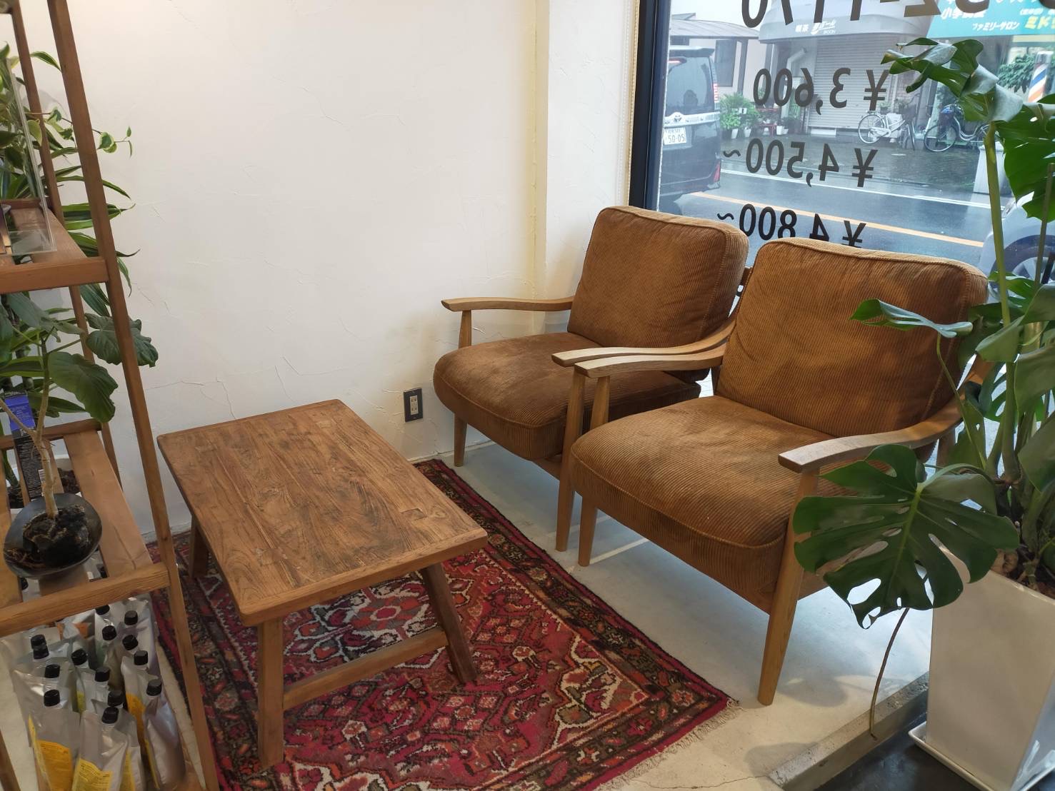 【泉大津】出店予定あり!≪土日休み応相談≫≪月8日休み≫≪19時退勤可能≫≪社会保険完備≫≪パート・アルバイト・業務委託もOK≫ヘアケア特化の人気ヘアサロン!プライベートも大切に、無理なく長く働ける環境です!「Lief Hair(リーフヘアー)」からスタイリスト(美容師)の求人☆★