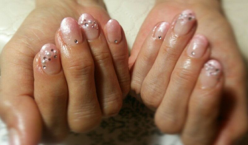 【原田】≪社会保険加入選択OK・平均退勤時間19時・アクセス抜群・無料駐車場あり≫福利厚生が整った地域密着型サロン「ViVi(ビビ)」かネイリスト(ネイル)の求人☆☆