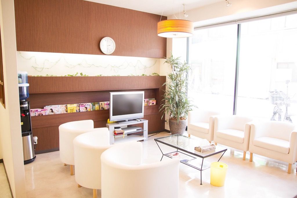 【北加賀屋】≪技術売上の42％還元＋指名料全額バック≫一人一人のライフスタイルに合わせた勤務が可能♪マンツーマンでお客様にしっかり施術出来ますよ★スタッフ同士も仲が良く、アットホームなサロン“LiL’ 住之江店（リルスミノエテン）”からスタイリスト（美容師）の求人★☆