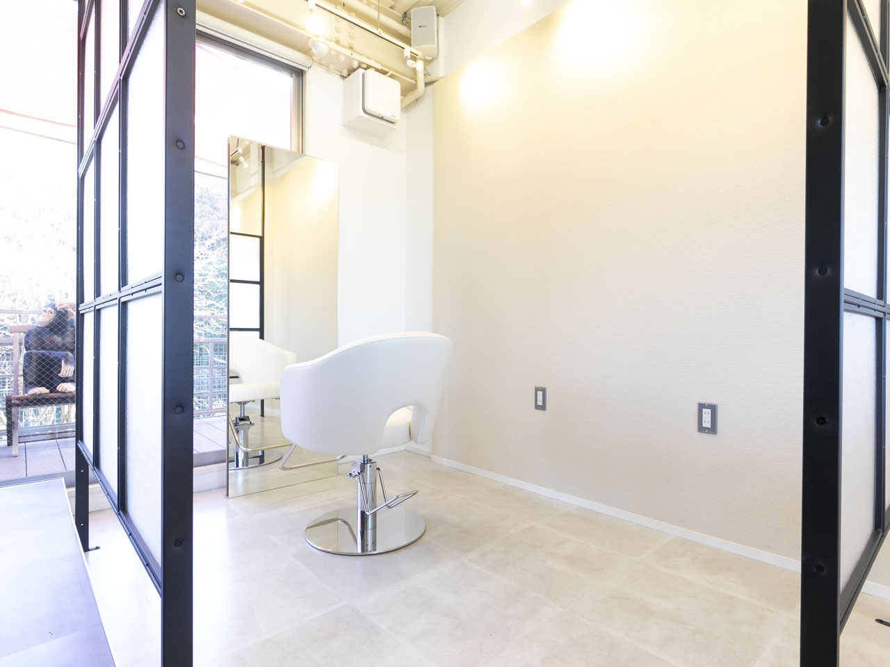 【新三田】≪完全週休2日≫≪自由出勤制≫≪土日祝休みOK≫≪社会保険完備≫マンツーマン接客でお客様と丁寧に関われるサロン!プライベートも大切にしたいママさんにもオススメです!お子さんの急な発熱や、行事の予定など柔軟に対応します!「Ar けやき台店(アールケヤキダイテン)」からスタイリスト(美容師)の求人☆★