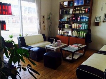 【原田】≪社会保険完備・社員寮あり・無料駐車場あり・学費支援制度あり≫ヘア・アイラッシュ・脱毛など幅広いメニューを取り扱うトータルビューティーサロン「hair make FRe’Y（ヘアメイクフレイ）」からアシスタント（美容師）の求人☆★