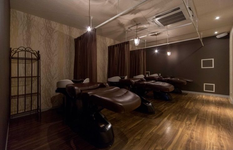 【南森町】≪社会保険完備≫≪月8日休み≫オシャレで高級感のあるサロン空間が広がり、お客様とじっくり長く向き合えるヘアサロン!パートや準社員なども歓迎!「Sanctuary wity connect(サンクチュアリウィズコネクト)」からスタイリスト(美容師)の求人☆☆