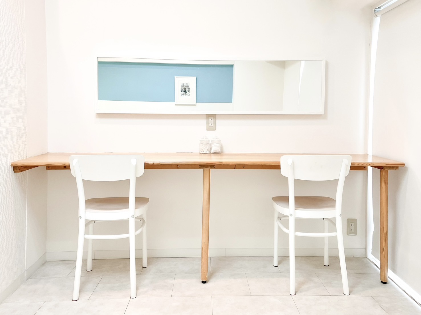 【梅田】≪完全週休2日≫≪実働8時間≫≪18:30退勤可能!≫≪月給22万円から!≫目指すは美容系OL!メリハリ付けてプライベートも充実したいなら「viviAiles 梅田店(ビビエールウメダテン)」からアイリスト(まつげエクステ・まつげパーマ・アイブロウ)の求人☆☆