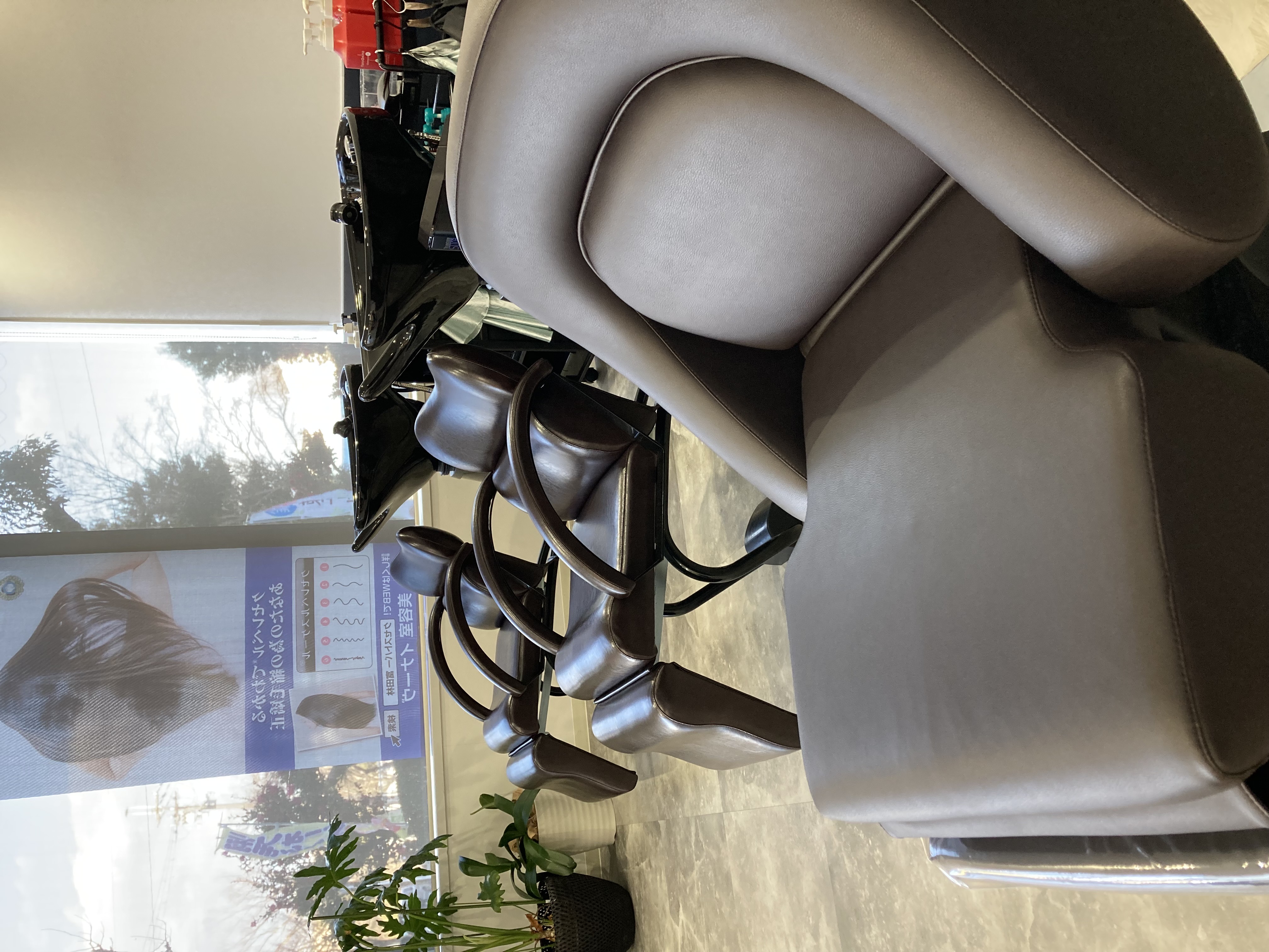 【金剛】≪完全週休2日制≫≪18時営業終了≫≪社会保険完備≫地域密着サロンとしては幅広い年代のお客様に大人気！福利厚生が整い、安心して長く働いていける体制です！「positive making innerve（ポジティブメイキングイナーヴ）」からアシスタント（美容師）の求人☆★☆