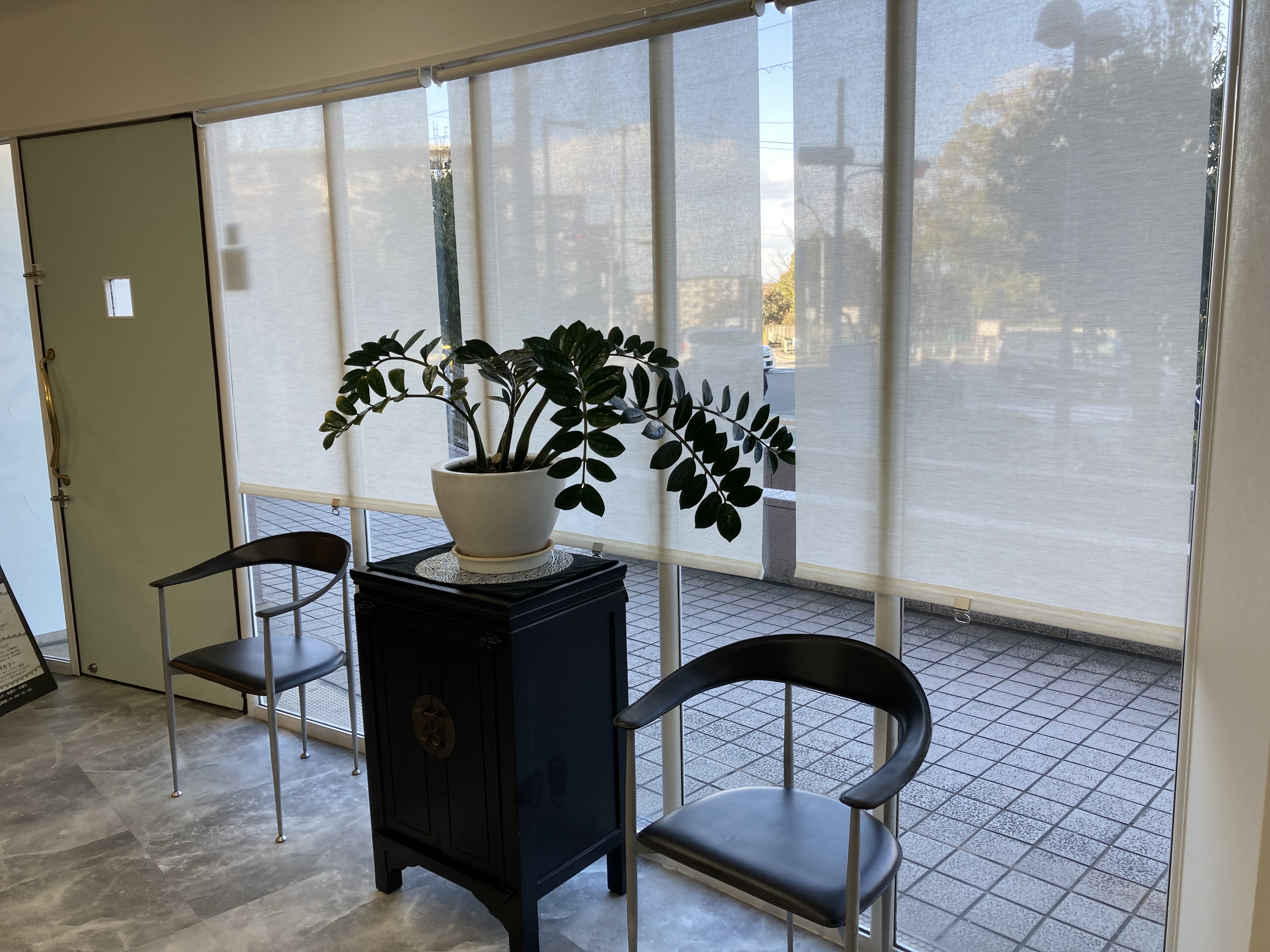 【金剛】≪完全週休2日制≫≪18時営業終了≫≪社会保険完備≫地域密着サロンとしては幅広い年代のお客様に大人気！福利厚生が整い、安心して長く働いていける体制です！「positive making innerve（ポジティブメイキングイナーヴ）」からアシスタント（美容師）の求人☆★☆