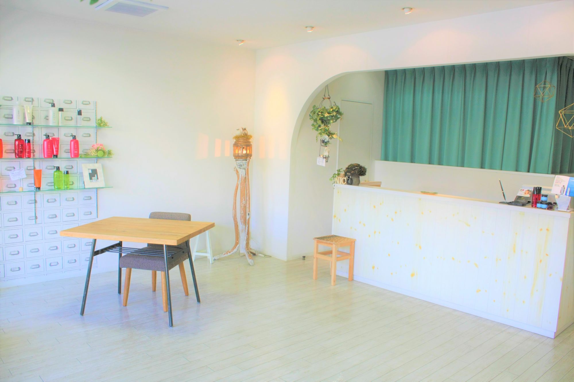 【南ヶ丘】着付け・メイクのレッスンがあるので幅広い技術が学べる環境！！カウンセリングを大切にし、お客様満足度の高い地域密着型ヘアサロン「NICO hair design（ニコヘアデザイン）」からアシスタント（美容師）の求人☆★