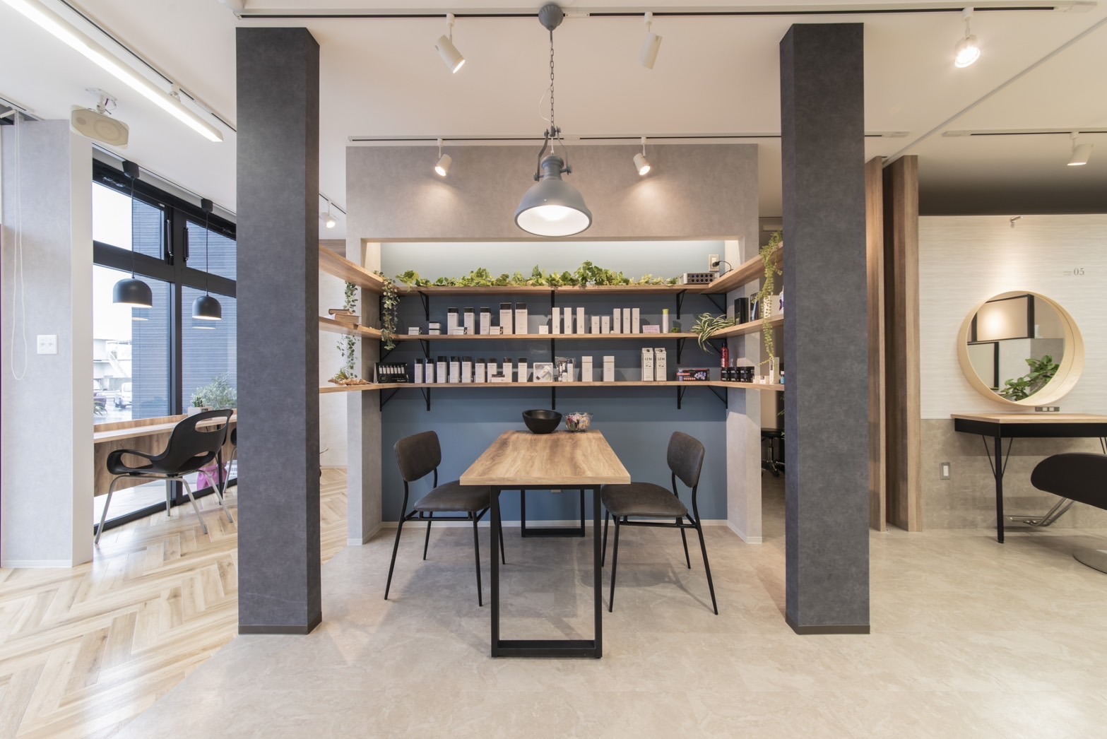 【玉名】≪社会保険完備・レッスンは営業中のみ・日曜日の営業は17:00まで≫好立地のため入客チャンスあり！幅広い年齢層のお客様と出会えるトータルビューティーサロン「PRIMp.Eyelash（プリンプアイラッシュ）」からアイリスト（まつげエクステ・まつげパーマ・アイブロウ）の求人☆☆