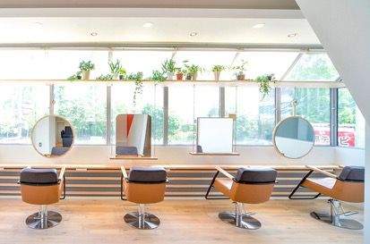 【法界院】≪フリー40〜50%/指名50〜60%還元≫続々出店中!勢いのあるサロンで活躍しませんか アナタ次第で月30万円以上も稼げる!週休2日も可能、プライベートも充実させられますよ!「freedom ciel(フリーダムシエル)」からスタイリスト(美容師)の求人☆★