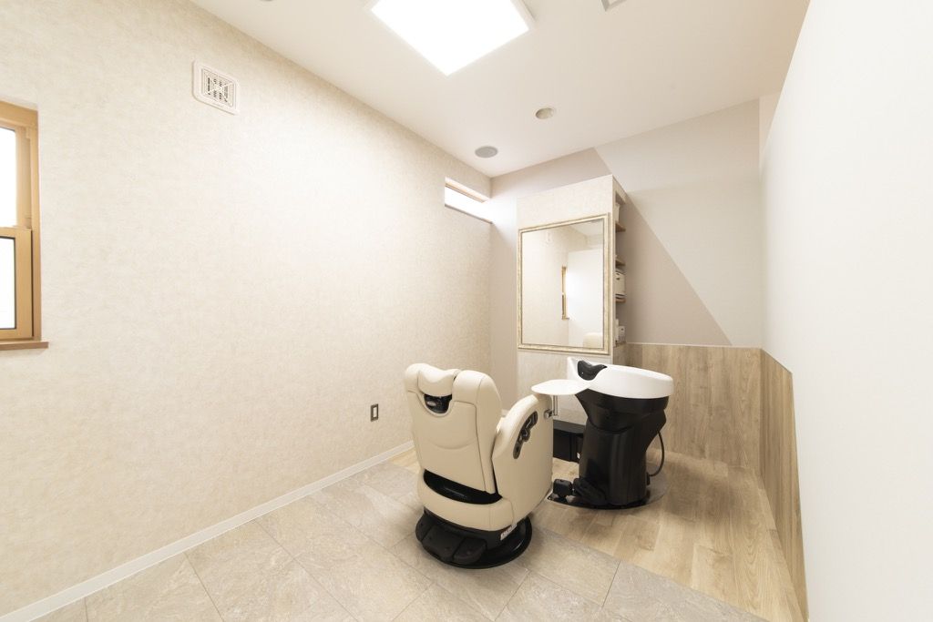 【長者原駅】≪日曜、月曜が定休・営業時間は17時まで・選べる休日数・社会保険完備・マンツーマン接客≫美容師を長く続けたい方や働き方にお悩みの方へオススメ！スタッフにとってより働きやすいお店にします！「Cotton haircare&spa（コットンヘアケアアンドスパ）」からスタイリスト（美容師）の求人★☆