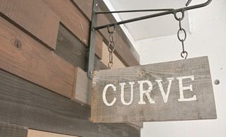 【福島】新卒生OK♪可愛いスタイルでナチュラル系志向の女性ファンも多数☆セットも学べます♪長く活躍されるスタッフさんが多い，働きやすいサロン“curve（カーブ）”からアシスタント（美容師）の求人★☆