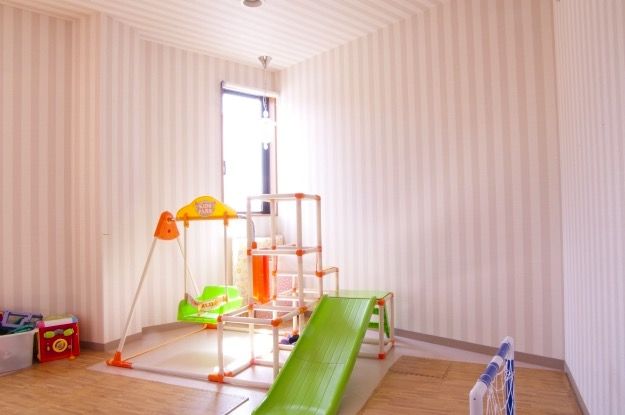 【北野田】≪第1,3,5日曜休み≫≪予約がなければ早帰りあり≫お休みをしっかり取りつつ、メリハリレッスンでプライベートも充実!「allure(アリュール)」からアシスタント(美容師)の求人です☆★