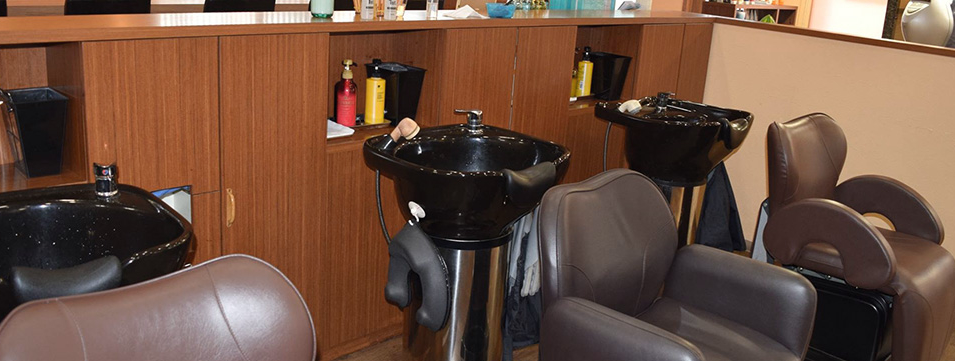 【野芥駅】≪最短1年でスタイリストデビュー・練習用のウィッグ支給・残業なし≫早期スタイリストデビューが可能!サロンはスタッフの成長のために一肌脱ぎます!こだわりの技術を提供する縮毛矯正専門サロン「hair design BEER 野芥店(ヘアーデザインビールノケテン)」からアシスタント(美容師)の求人☆★