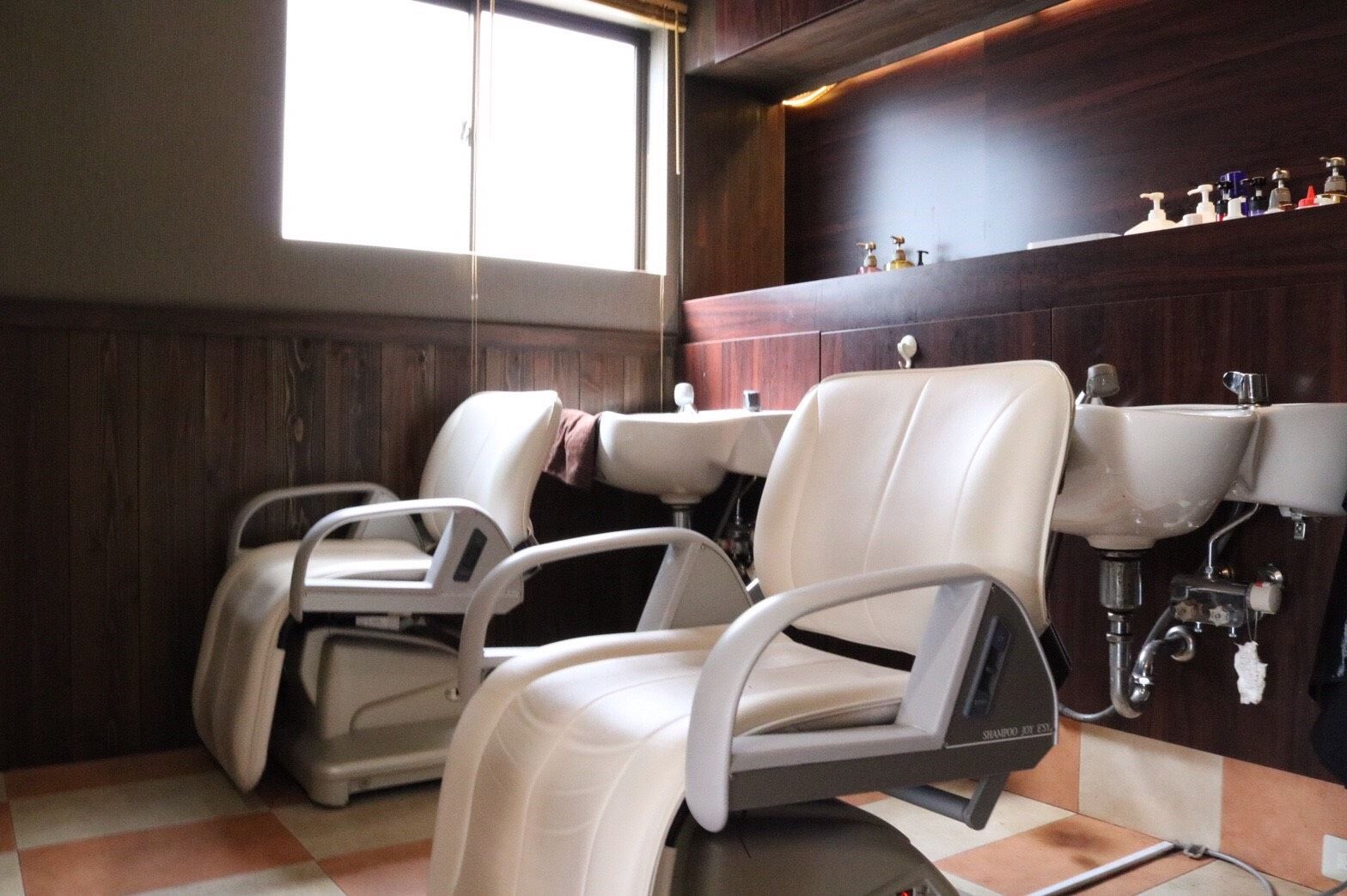 【大和高田駅】≪社会保険完備★月8日休み≫実践型で入客できるので、2年以内での早期デビューが目指せます★Riley hair(ライリーヘアー)からアシスタント(美容師)の求人☆★