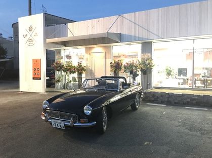 【磯上町】 月8日休み  社会保険完備 地域密着の人気ヘアサロン！幅広い年齢層のお客様が来店しています！「e up by boss（イーアップバイボス）」からスタイリスト（美容師）の求人☆★