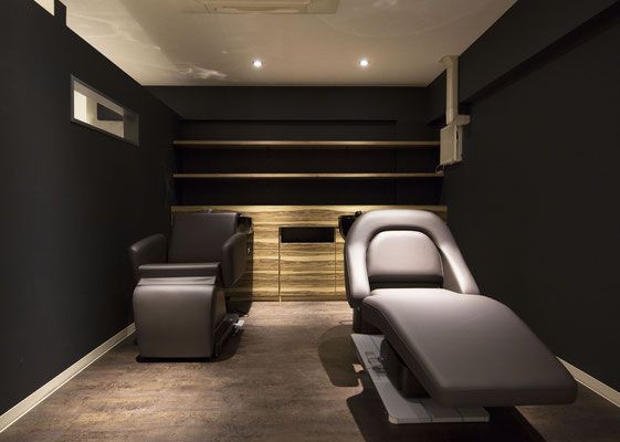 【上本町】≪月8日休み≫≪19時退勤≫≪社会保険完備≫≪単価1万円以上≫駅チカ&路面店の好立地！キッズスペースもある落ち着いた雰囲気のヘアサロン！パート・アルバイトも募集中！「Limber（リンバー）」からスタイリスト（美容師）の求人☆☆