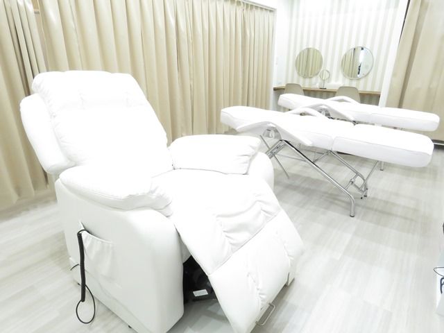 【緑井】『チームワーク』を大切働きたい方にオススメ！整った福利厚生で働きやすい環境！入客チャンスも！”Kiss by Marie フジグラン緑井店（キス バイ マリー フジグランミドリイテン）”からアイリスト（アイデザイナー・まつ毛エクステ）の求人☆☆