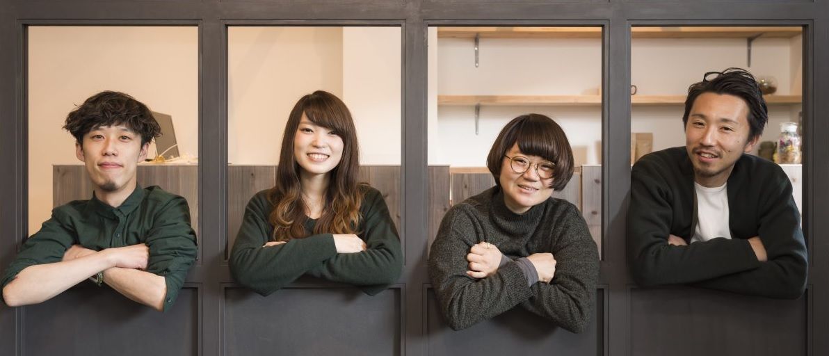 【五日市】≪社会保険完備&日曜定休あり≫まるでカフェの様な居心地の良さが評判のトータルビューティーサロン「leno leno + Hale(レーノプラスハレ)」からアシスタント(美容師)の求人☆★☆