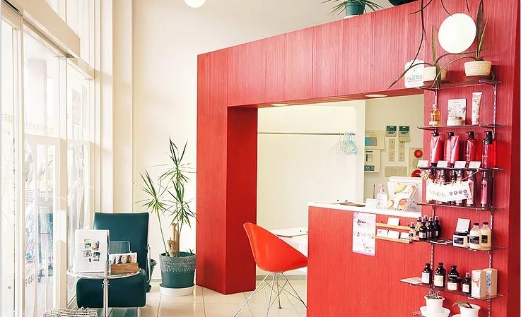 【新山口】≪社会保険完備♪≫安心してスタイリストデビューを目指せる環境が整った人気サロン！営業時間内のレッスンを推奨してるので毎日遅くまで残る事も無くプライベートも充実できますよ！サロンワーク以外でも着付けやブライダルなど、色んな技術を学べます！“New Style SO-HO（ニュースタイルソーホー）”からアシスタント（美容師）の求人★☆