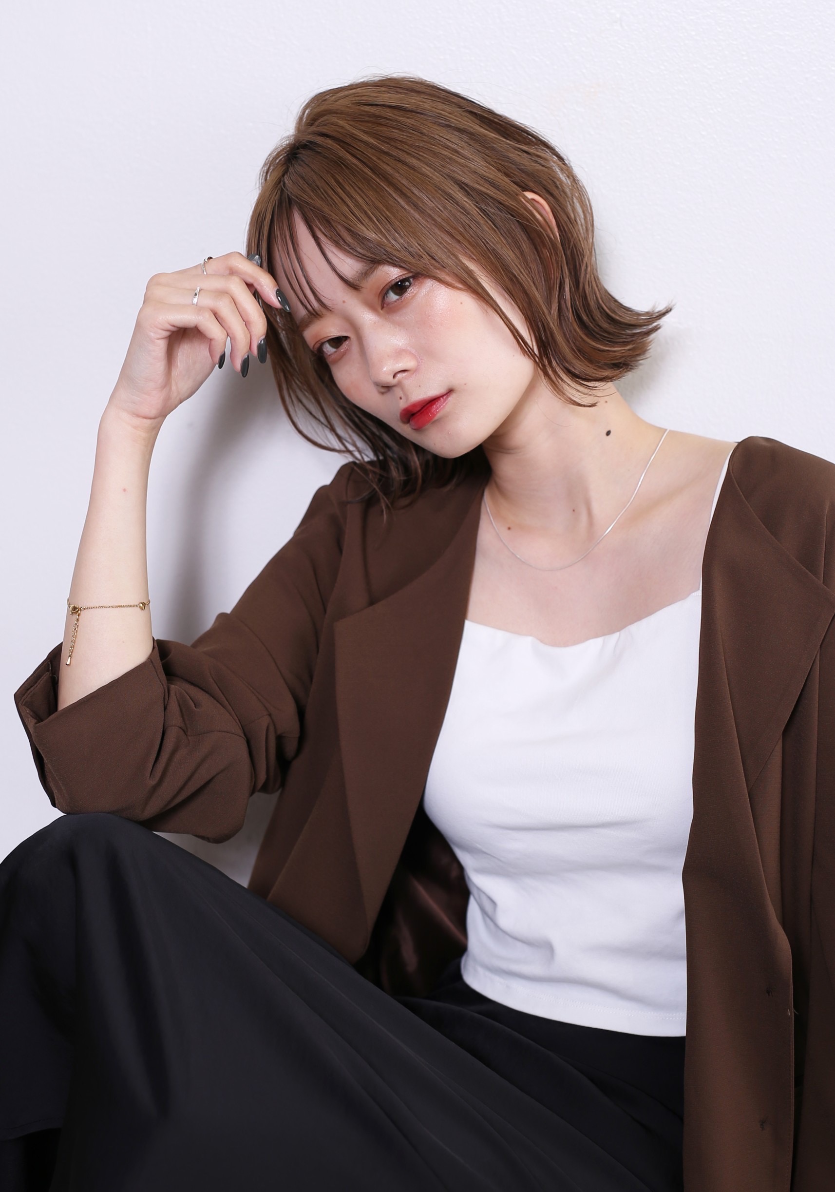 【玉造】≪社会保険完備≫≪月8日休み≫≪スタイリスト月給23万円スタート≫やりがいを持って楽しく働ける優しいサロン!若手スタイリストが活躍できる環境です。集客があるのでチャンス多数!有名店でカット講師・アカデミー講師の経験のあるオーナーさんが直接指導!高いコミュニケーションと技術が学べます!!「Lycka till(リッカテイル)」からスタイリスト(美容師)の求人☆☆