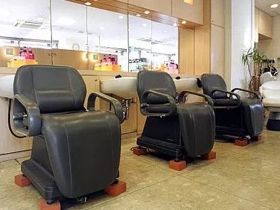 【西鉄平尾駅】≪社会保険完備・休日数の選択OK・高単価・選べる雇用形態≫マンツーマン接客のためお客様一人ひとりとしっかり向き合えます！時短社員やパート・アルバイトなどライフスタイルに合わせた働き方が選べる「個室型髪質改善 alpha hair salon 平尾店（コシツガタカミシツカイゼンアルファ ヘアサロンヒラオテン）」からスタイリスト（美容師）の求人☆★