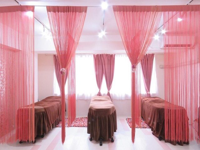 【今泉】≪社会保険完備・未経験や新卒生OK≫研修中もお給与あり！働きやすい環境が整っているアイラッシュサロン「Eyelash Dress（アイラッシュドレス）」からアイリスト（まつげエクステ・まつげパーマ・アイブロウ）の求人☆☆