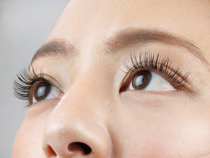 【今泉】≪社会保険完備・未経験や新卒生OK≫研修中もお給与あり！働きやすい環境が整っているアイラッシュサロン「Eyelash Dress（アイラッシュドレス）」からアイリスト（まつげエクステ・まつげパーマ・アイブロウ）の求人☆☆