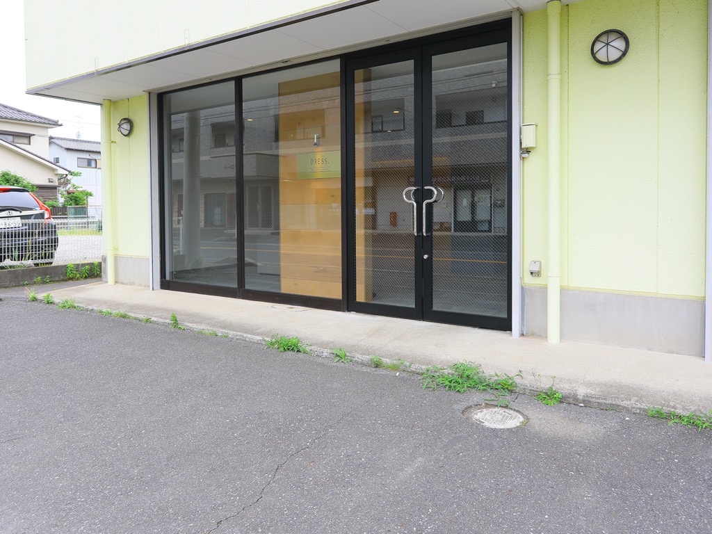 【東金駅】≪実働8時間・営業時間18時まで・完全週休2日制・未経験OK・社会保険完備≫研修中も月給あり！働きやすい環境が整っているアイラッシュサロン「DRESS.（ドレス）」からアイリスト（まつげエクステ・まつげパーマ・アイブロウ）の求人☆☆