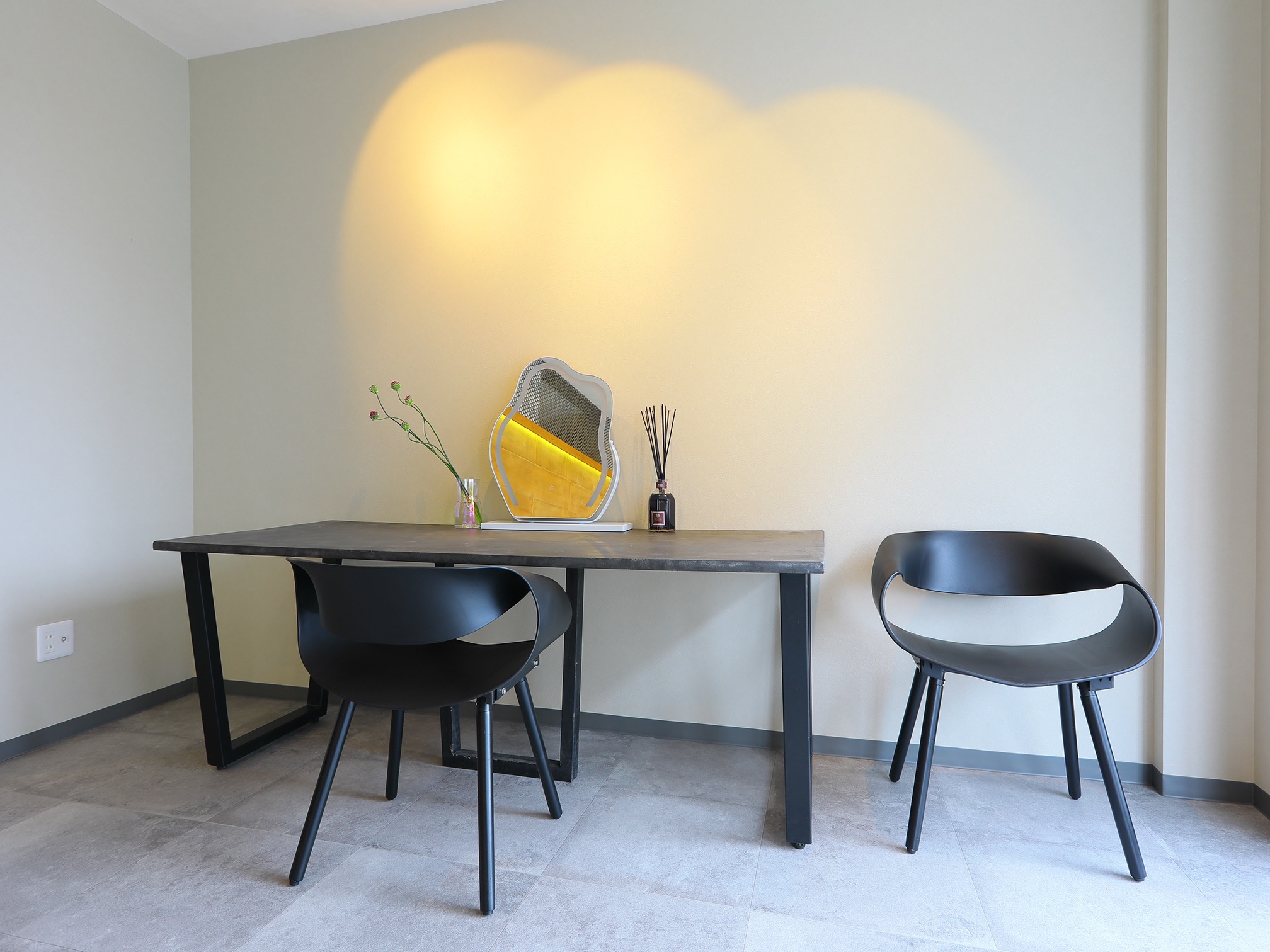 【東金駅】≪実働8時間・営業時間18時まで・完全週休2日制・未経験OK・社会保険完備≫研修中も月給あり！働きやすい環境が整っているアイラッシュサロン「DRESS.（ドレス）」からアイリスト（まつげエクステ・まつげパーマ・アイブロウ）の求人☆☆