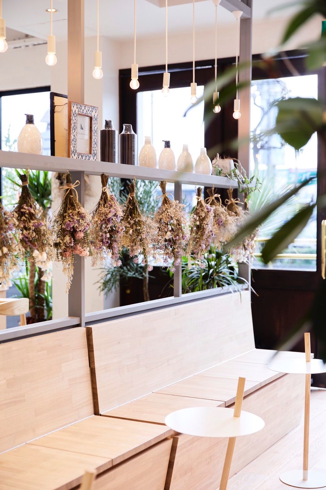 【飾磨】≪社会保険完備≫≪完全週休2日制≫≪営業中のレッスンOK≫働きやすい環境盛りだくさんのアットホームサロン!売れるスタイリストになるためにしっかりとカリキュラムがあるので安心して学んでいけますよ!スパニストも大歓迎「glad NATURAL(グラッドナチュラル)」アシスタント・スパニスト(美容師)の求人☆★☆