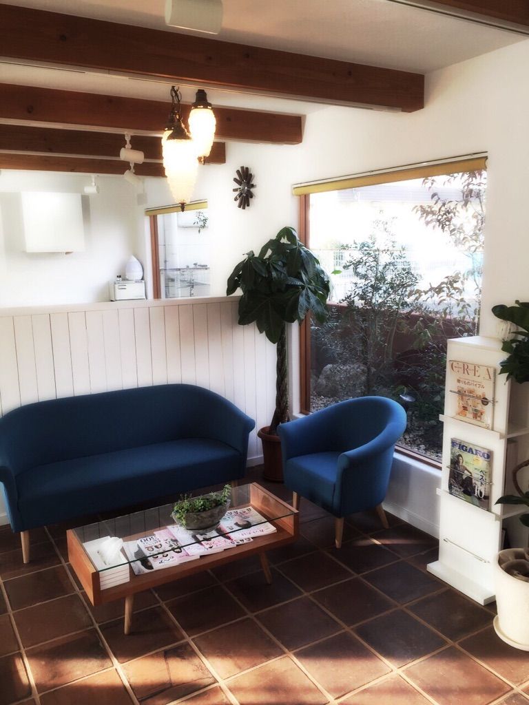 【学研奈良登美ヶ丘】≪毎週日曜定休≫土曜日出勤できる方は大歓迎！ブランクのある方も相談OKです！髪に優しいものを扱う隠れ家サロンCREA（クレア）からアシスタント（美容師）の求人☆☆