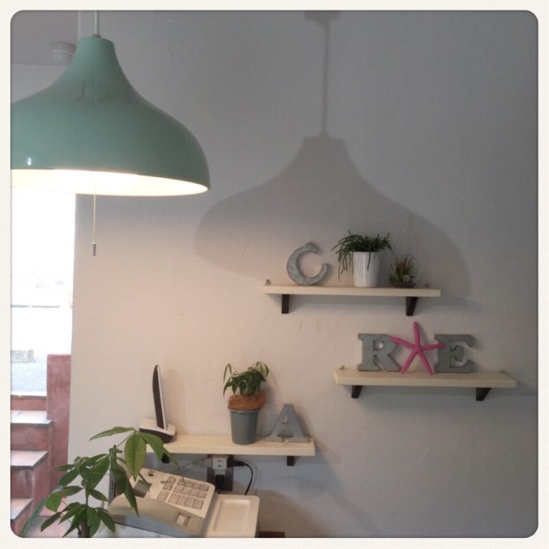 【学研奈良登美ヶ丘】≪毎週日曜定休≫土曜日出勤できる方は大歓迎！ブランクのある方も相談OKです！髪に優しいものを扱う隠れ家サロンCREA（クレア）からアシスタント（美容師）の求人☆☆