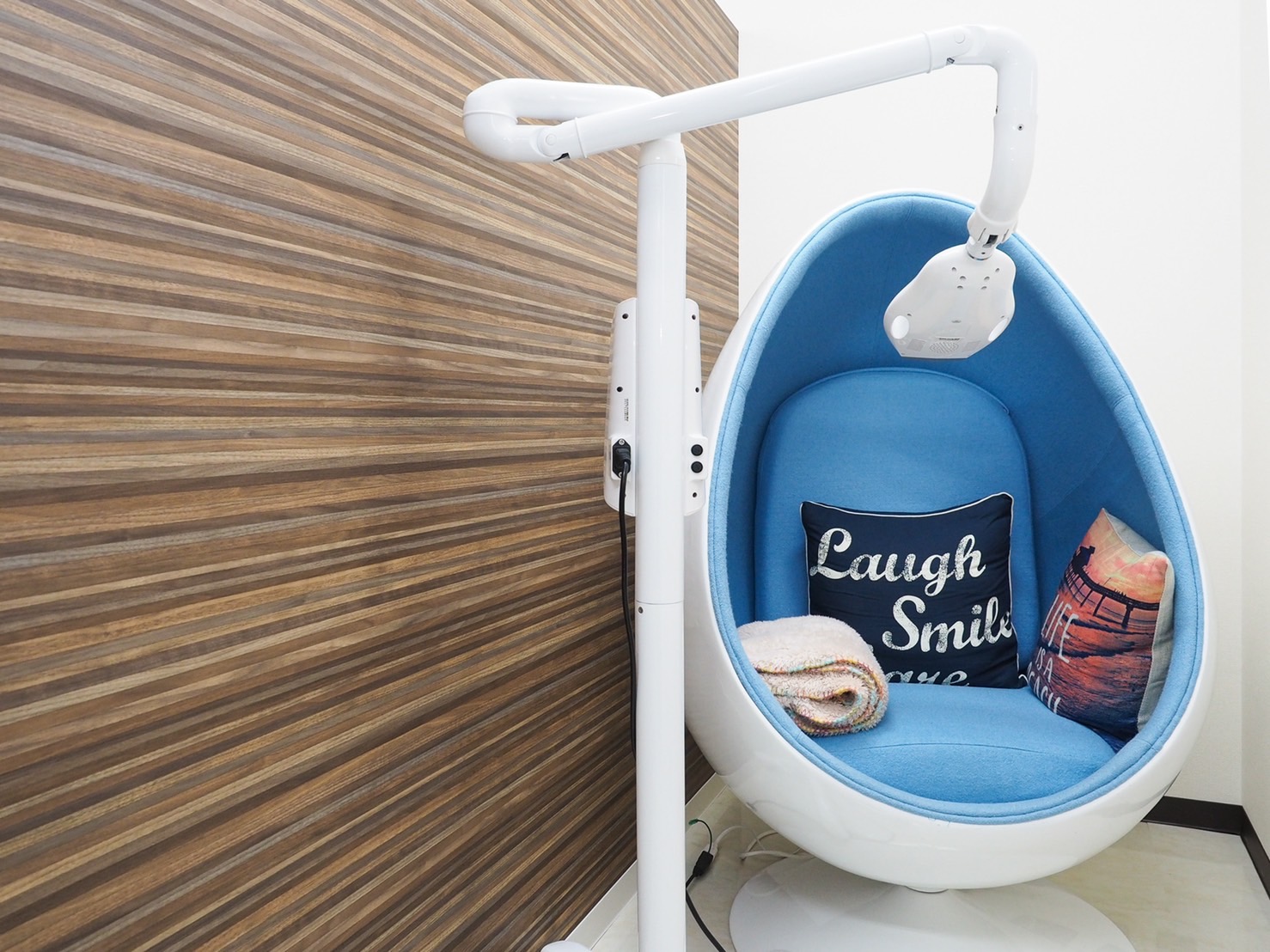 【京橋】某有名雑誌に掲載！！≪時給1300円～≫≪指名料全額バック≫≪駅チカ≫ホワイトニング・アイラッシュ・フェイシャルエステのトータルビューティーサロン！！アットホームさが魅力的なサロンで主婦さんもOK！「glitter（グリッター）」からアイリスト（まつげエクステ・まつげパーマ）の求人★☆★