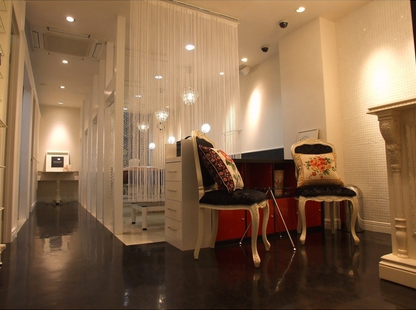 【柏駅】土日のお休みも可能!18時までの営業!≪正社員だってプライベートも充実≫≪安心の社会保険完備≫高歩合率で頑張りがしっかり給与に反映されます!「Adii & Lash 柏本店(アディ アンド ラッシュ カシワホンテン)」からアイリスト(アイデザイナー・まつげエクステ)の求人☆☆