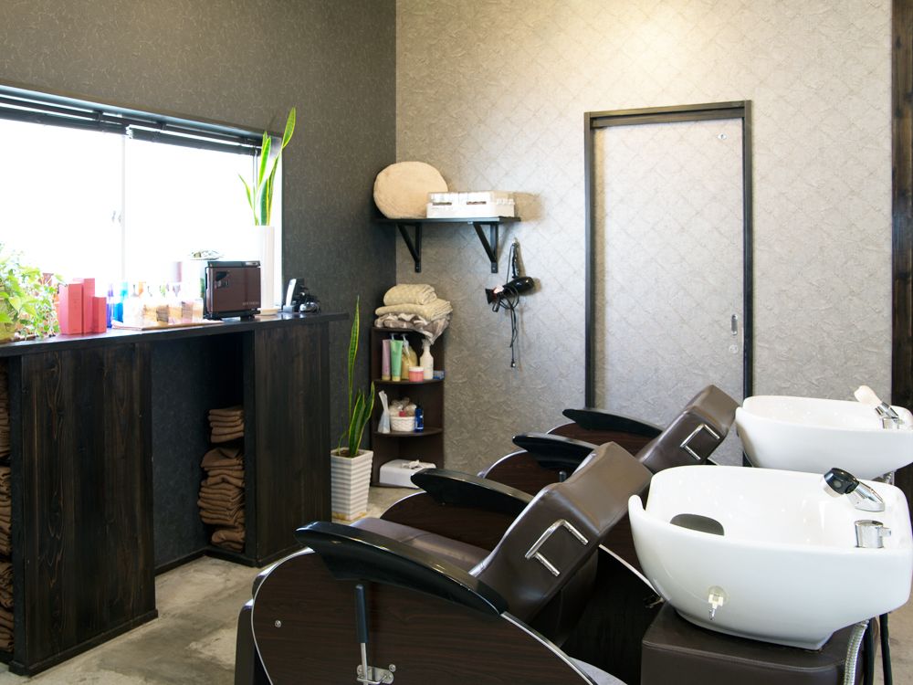 【本城】≪平均月収26万円≫≪月平均新規客100名ご来店!≫土日祝日の連休も自由に取得OKなのでプライベートも充実!オシャレに敏感な女性のお客様が多数ご来店されているヘアサロン「Hair&Relaxation SASE(ヘアーアンドリラクゼーションシャッセ)」からスタイリスト(美容師)の求人☆★