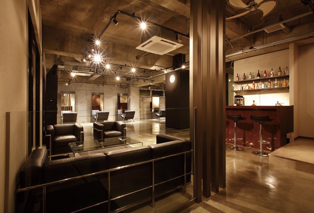 【小戸】≪社会保険完備≫≪月給18万円スタート≫≪社員寮あり≫≪営業中のレッスンOK！≫男性に最高の癒し空間をご提供！実践型のレッスンでお客様としっかり関わりながら成長できます！福岡で店舗展開中のメンズサロン「LOVE HAIR  for men（ラブヘアーフォーメン）」からアシスタント（美容師）の求人★☆