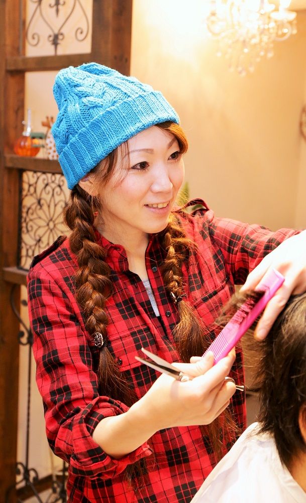 【垂水】≪月7,8日休み♪≫≪平均退社時間19:30≫女性に嬉しい環境が揃ったプライべートサロン！マンツーマンで接客するのでお客様と密に関わる事が出来ますアットホームサロン“hair design CHERI（ヘアーデザインシェリ）”からアシスタント（美容師）の求人☆☆