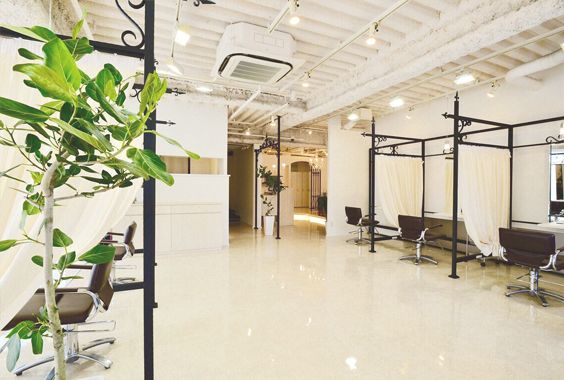 【新栄町】 月30万円保証あり 人気ヘアサロングループ!歩合制 個人売上50〜65%+指名料100%還元 上品で落ち着いた雰囲気のサロン店内!完全マンツーマン&高単価な仕事を行うことが出来る環境です!「LOAOL AOI(ロアールアオイ)」からスタイリスト(美容師)の求人☆★