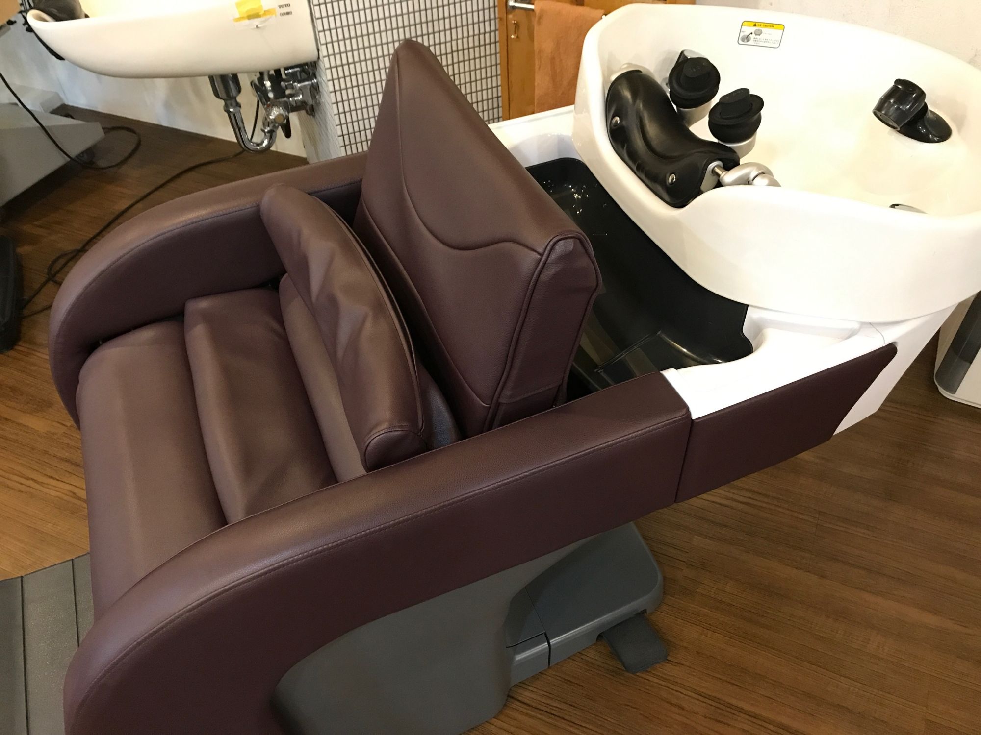 【烏丸御池】◇◆営業時間内レッスンOK◆◇小規模サロンなので、スタッフさん同士やお客様との距離も近い♪個人のペースで着実に成長していくことができます。ゆったりのびのびと働けるサロンmilieu（ミリュー）からアシスタント（美容師）の求人☆★☆